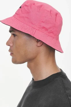 Pegador Juan Reversible Bucket Hat Black Strawberry