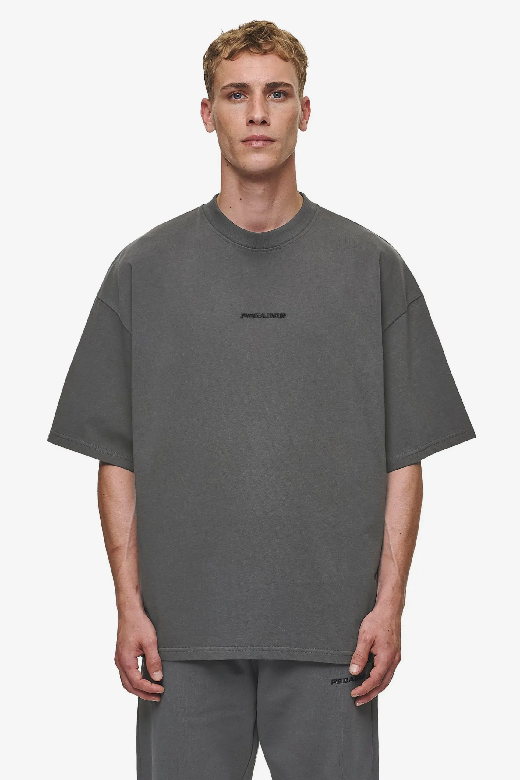 Pegador Logo Boxy Tee