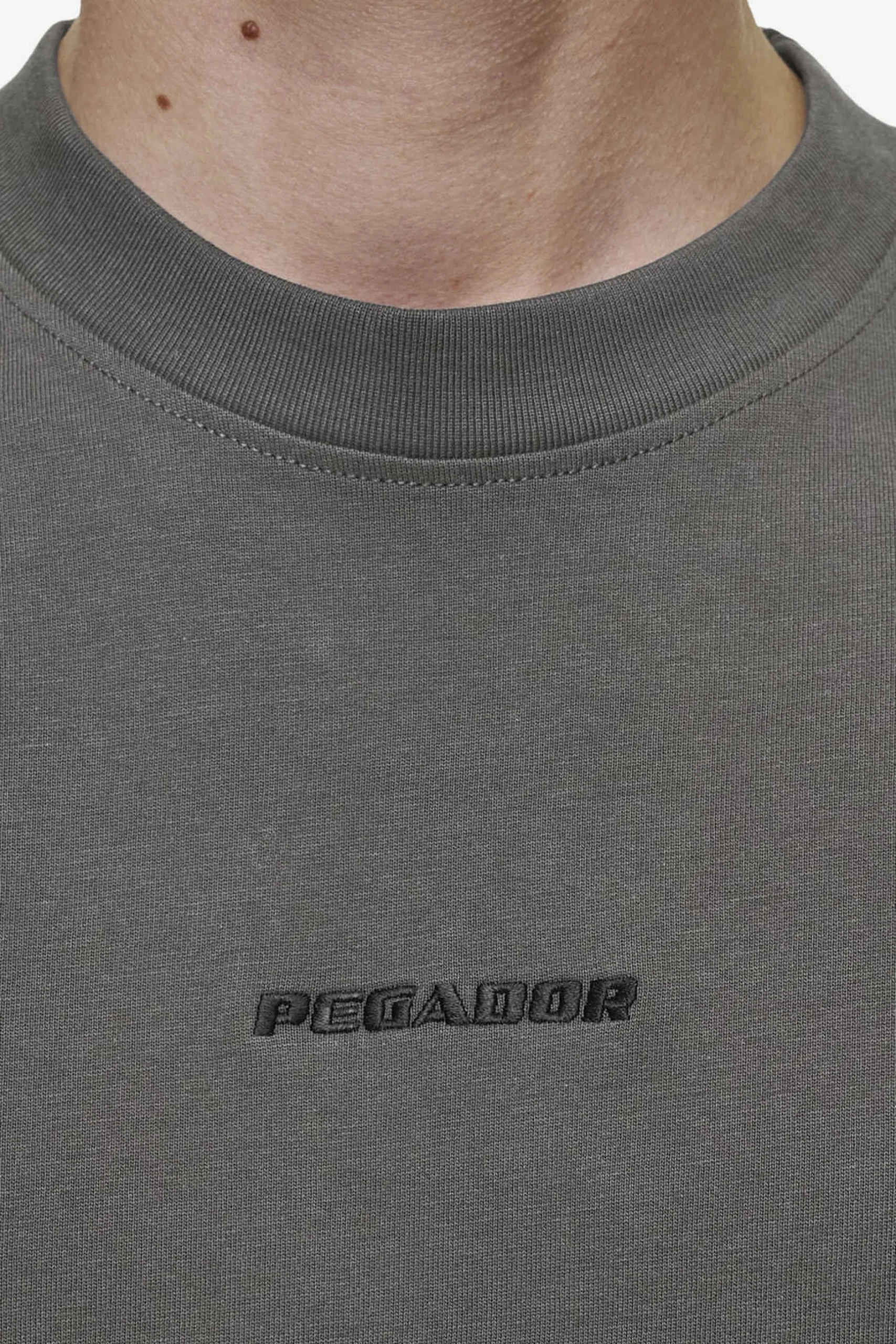 Pegador Logo Boxy Tee