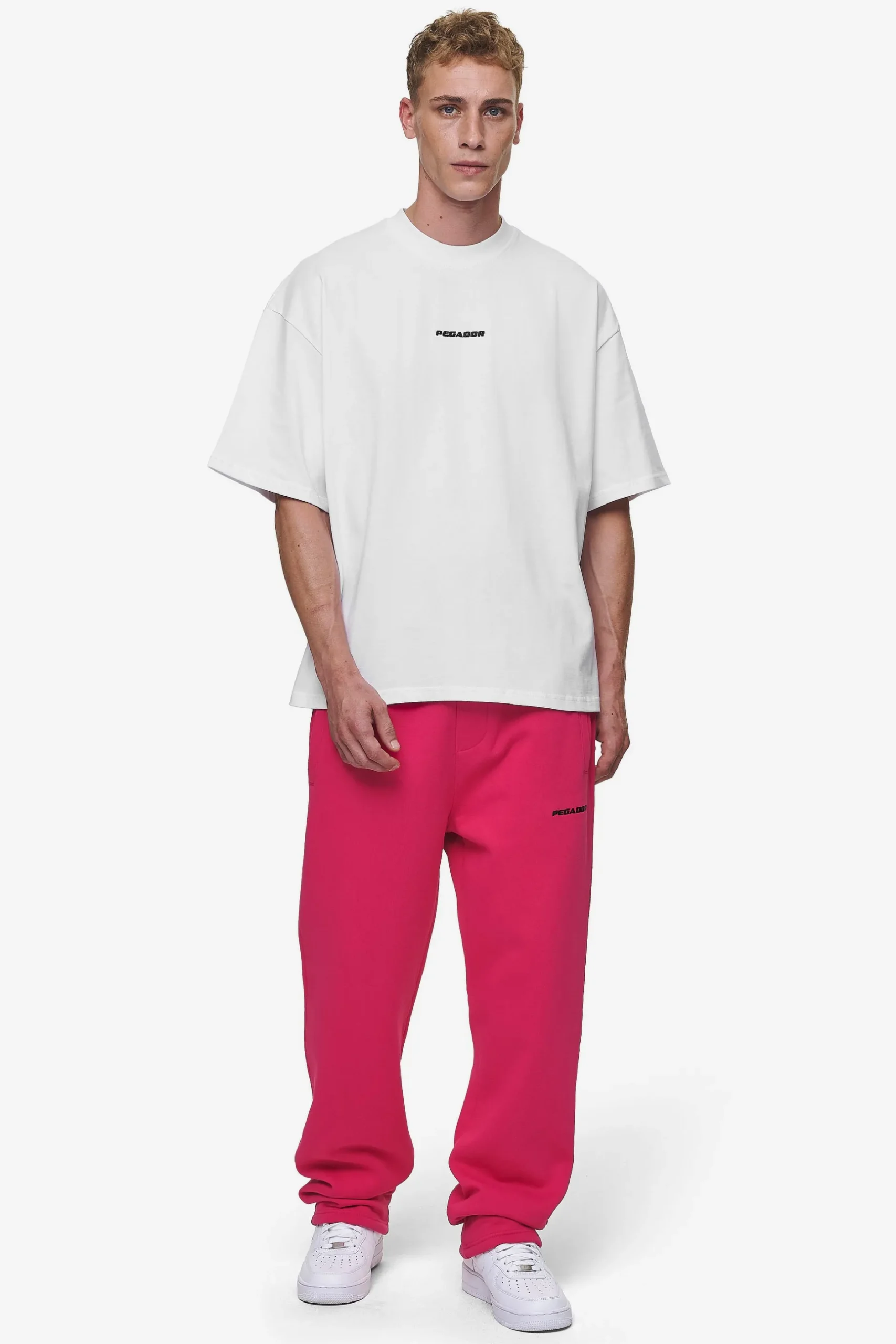 Pegador Logo Boxy Tee