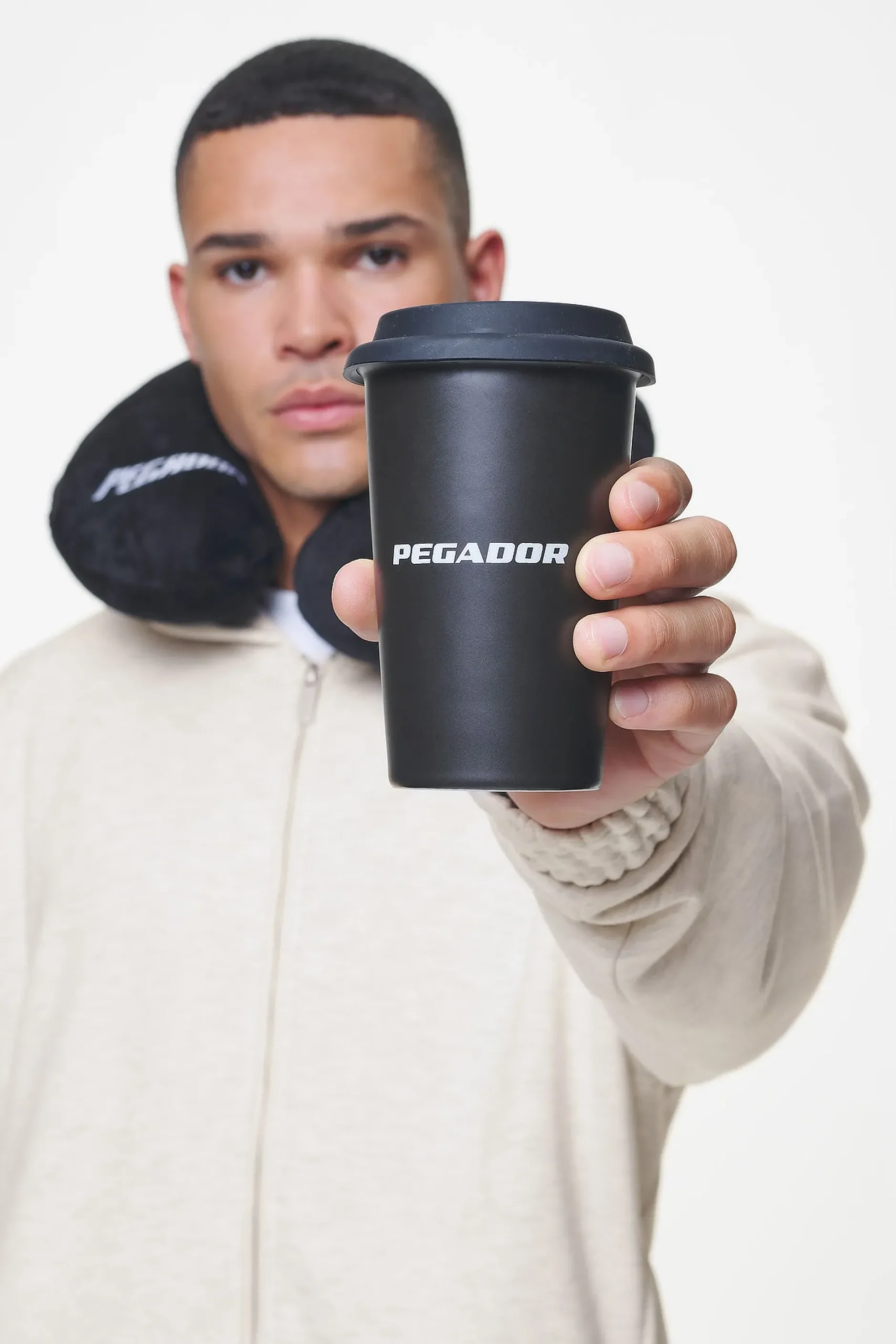 Pegador Logo Coffee Cup Black