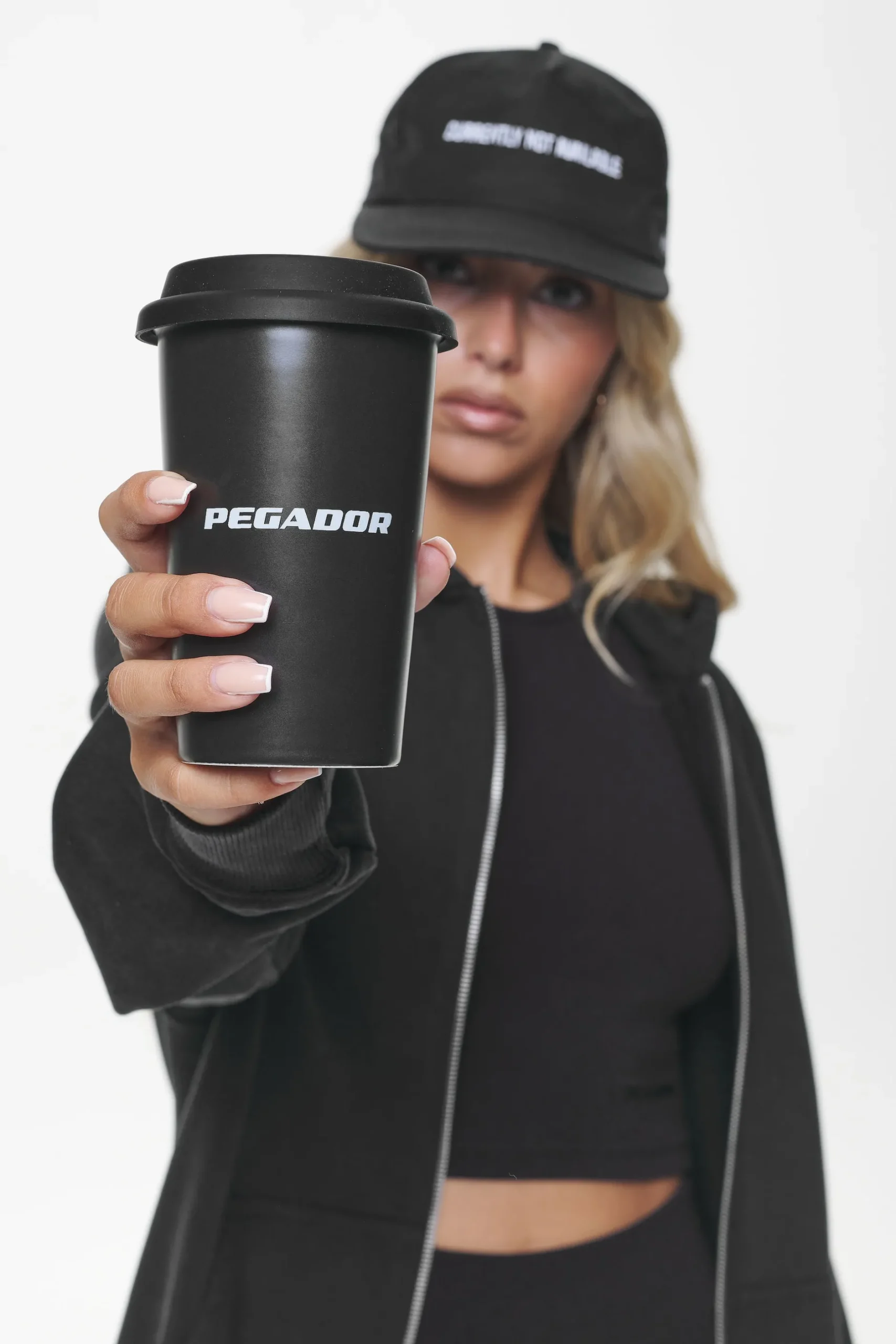 Pegador Logo Coffee Cup Black