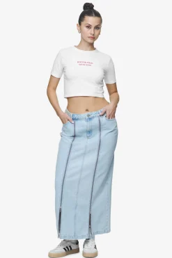 Pegador Reyna Cropped Baby Tee White