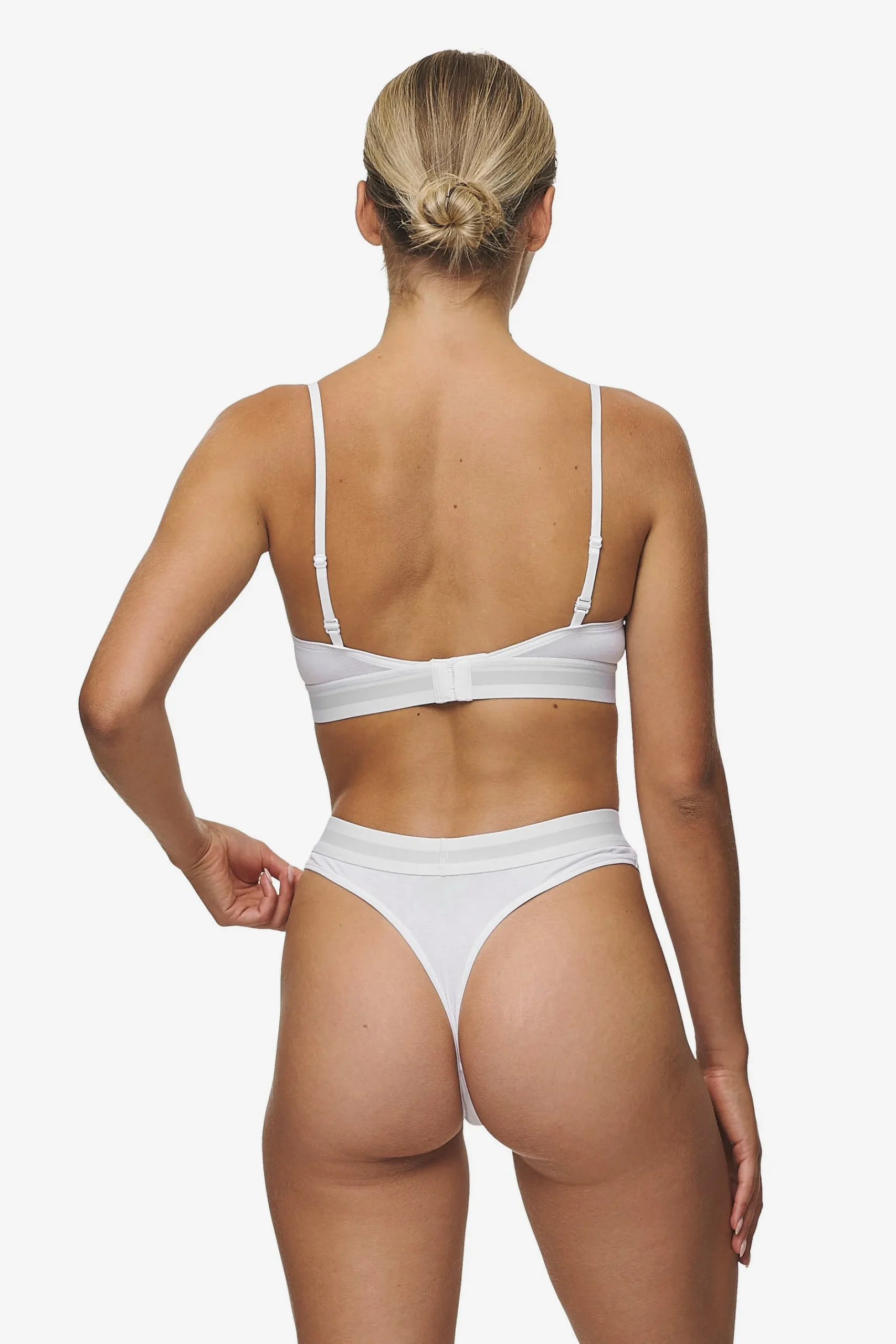Pegador Senya Triangle Bralette Black