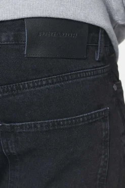 Pegador Withy Distressed Ankle Jeans