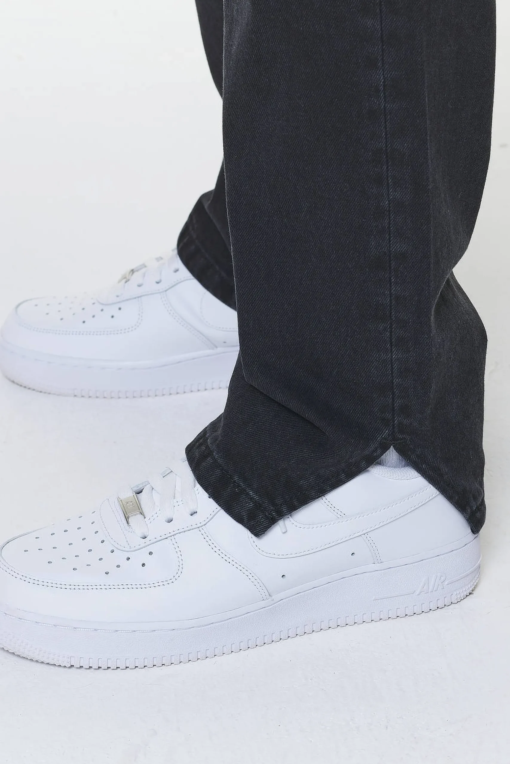 Pegador Withy Distressed Ankle Jeans